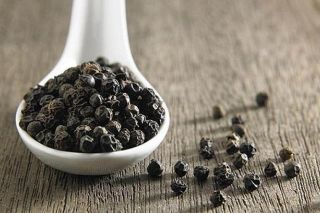 Giá tiêu ngày 15/10: Trong nước tiếp tục tăng 500 đồng/kg