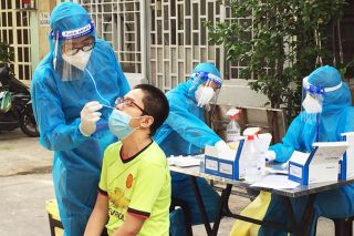 Đến cuối năm, sẽ phân bổ tiêm đủ 2 mũi vắc xin cho toàn bộ số người trên 12 tuổi