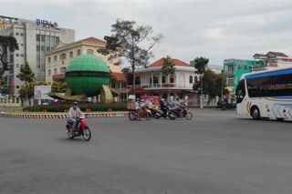 Sóc Trăng bỏ quy định giới hạn thời gian người dân ra đường vào ban đêm