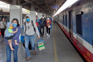 Đường sắt chạy thêm hàng loạt đoàn tàu khách trong dịp nghỉ lễ 30/04-01/05