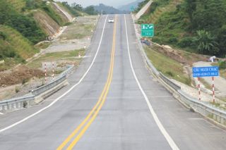 Đề xuất mở rộng đoạn cao tốc Yên Bái - Lào Cai lên 04 làn xe
