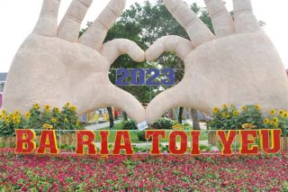 Thành phố Bà Rịa khai mạc đường hoa xuân Phạm Văn Đồng