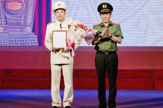 Đại tá Tạ Văn Đẹp giữ chức Giám đốc Công an tỉnh Bình Dương
