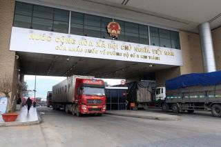 Tỉnh Lào Cai đồng ý chủ trương mở rộng mô hình vận chuyển hàng hóa hai chiều qua Cửa khẩu quốc tế Kim Thành