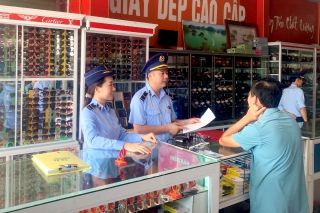 Lực lượng quản lý thị trường Hà Tĩnh: 1 tháng xử lý 13 vụ vi phạm hàng giả