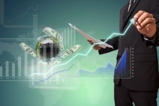 VN-Index đảo chiều tăng rực rỡ, cổ phiếu Vietcombank lập đỉnh kết phiên ngày 7/7/2023