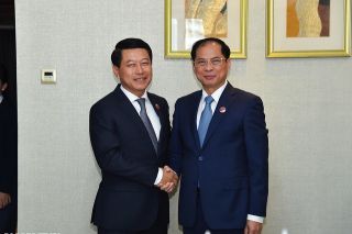Bộ Ngoại giao Việt Nam và Bộ Ngoại giao Lào phối hợp chặt chẽ tại các diễn đàn đa phương
