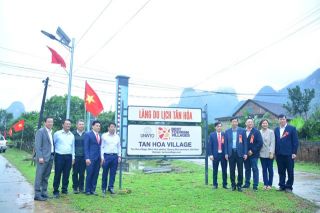 Quảng Bình: Xã Tân Hóa đón nhận danh hiệu Làng Du lịch tốt nhất