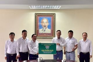 Carlsberg Việt Nam trao 600 suất quà Tết cho gia đình có hoàn cảnh khó khăn tại Thanh Hóa