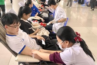 Đà Nẵng: Gần 1.000 người tham gia Ngày hội hiến máu tình nguyện “Chủ nhật đỏ”