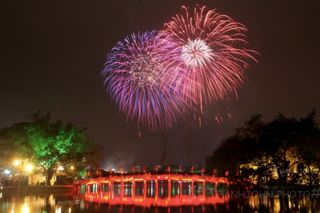 Hà Nội tổ chức 30 điểm bắn pháo hoa vào đêm giao thừa Tết Nguyên đán Giáp Thìn
