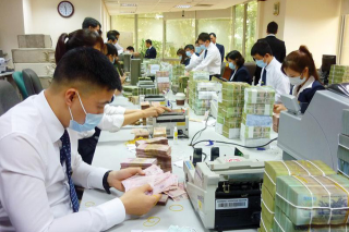 Hàng loạt ngân hàng tung ra các gói tín dụng để kích cầu vay tiêu dùng mùa Tết