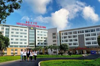 10 dấu ấn nổi bật của Trường Cao đẳng Dược Trung ương Hải Dương năm 2023