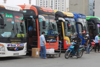 Kon Tum tăng cường xử lý xe chở khách chạy sai hành trình, đón trả khách không đúng nơi quy định