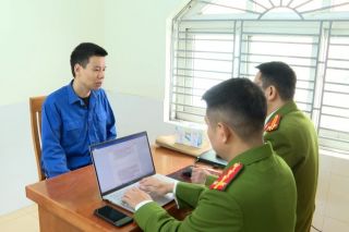Xử lý đối tượng cố tình bóp méo, làm sai lệch thông tin về quá trình tiếp nhận xử lý, giải quyết các thủ tục hành chính