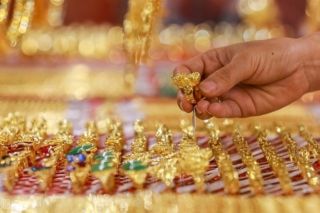 Giá vàng hôm nay 7/4: Vàng SJC tăng nửa triệu đồng mỗi lượng ở cả hai chiều
