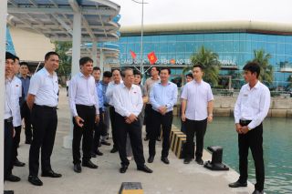 Ủy ban Thường vụ Quốc hội khảo sát thực tế tại huyện Vân Đồn