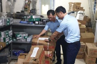 Lạng Sơn thu giữ lô hàng phụ tùng ô tô nhập lậu