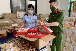 Hà Nội tăng cường quản lý an toàn thực phẩm dịp Tết Trung thu