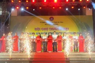 Hà Tĩnh khai mạc hội chợ sản phẩm OCOP, công nghiệp nông thôn tiêu biểu