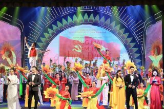 Chương trình chính luận nghệ thuật “Sáng mãi niềm tin theo Đảng”