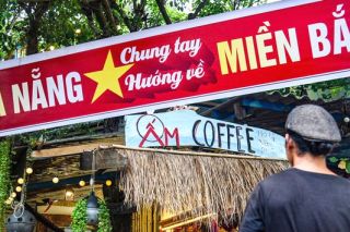 Người dân Đà Nẵng gói 1.000 bánh chưng xuyên đêm, gửi ra vùng bão lũ phía Bắc