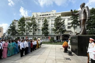 Đoàn đại biểu MTTQ TP. Hồ Chí Minh dâng hương tưởng nhớ Chủ tịch Hồ Chí Minh