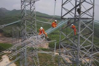 Đẩy nhanh các dự án nguồn, lưới điện