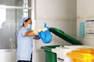 Long An tăng cường công tác quản lý chất thải y tế trong phạm vi khuôn viên cơ sở y tế