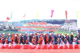 Khởi công xây dựng Cầu đường bộ 1.500 tỷ đồng bắc qua sông Hồng nối Việt Nam với Trung Quốc