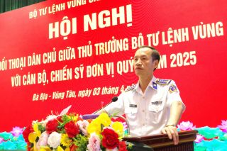 Đối thoại dân chủ giữa Thủ trưởng Bộ Tư lệnh Vùng Cảnh sát Biển 3 với cán bộ, chiến sĩ