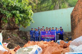 Hải đội 401 chung tay xóa nhà tạm, nhà dột nát