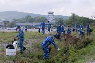 Bộ tư lệnh vùng cảnh sát biển 4 tích cực tham gia " Ngày vì môi trường Phú Quốc"