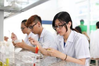 Chi tiết về mức học phí các trường đại học Y Dược năm học 2025-2026  
