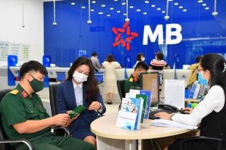 Hơn 1,3 tỷ cổ phiếu của 5 ngân hàng sắp "tung" ra thị trường