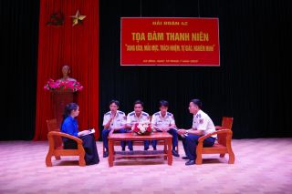 Hải đoàn 42 tổ chức toạ đàm thanh niên “Xung kích, mẫu mực, trách nhiệm, tự giác, nghiêm minh”.