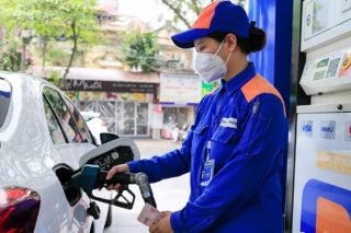 Bộ Tài chính đề xuất tiếp tục giữ nguyên mức giảm thuế bảo vệ môi trường đối với xăng dầu
