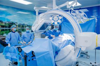 BVĐK Hồng Ngọc hợp tác quốc tế chia sẻ kinh nghiệm ứng dụng C-arm trong phẫu thuật chấn thương chỉnh hình