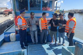 Kiên quyết đấu tranh chống khai thác IUU