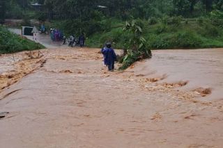 Công điện của Bộ Công Thương về việc ứng phó với áp thấp nhiệt đới trên biển Đông và mưa lớn