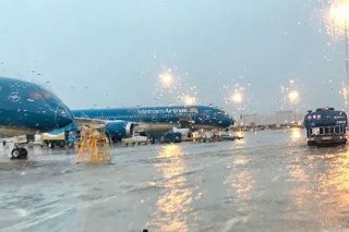 Nhiều chuyến bay đi Huế, Đồng Hới, Thanh Hóa bị hủy do ảnh hưởng của bão số 5