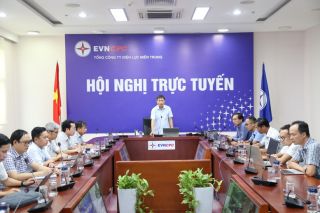 Ngành điện miền Trung triển khai ứng phó khẩn cấp với bão số 5