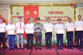 Quảng Ninh biểu dương chức sắc, chức việc, giáo dân Công giáo tiêu biểu trong phong trào Toàn dân bảo vệ ANTQ