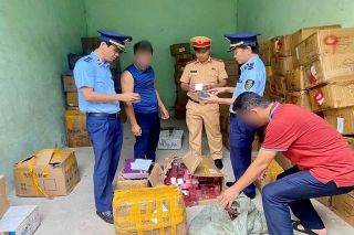 Quảng Ninh: Phát hiện và ngăn chặn xe tải chở hơn 6.600 sản phẩm mỹ phẩm không rõ nguồn gốc