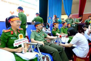 Hà Tĩnh: 350 cán bộ chiến sỹ Công an tham gia hiến máu tình nguyện