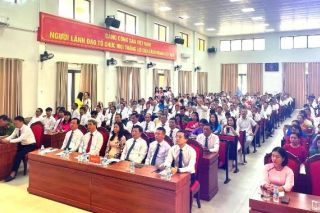 Phường Vinh Phú biểu dương 90 tập thể, cá nhân điển hình tiên tiến giai đoạn 2020-2025