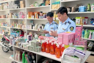 Tăng cường kiểm tra, xử lý mỹ phẩm không rõ nguồn gốc trên địa bàn tỉnh Hưng Yên