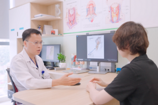 Tiêm chất làm đầy dây thanh: Hy vọng mới cho bệnh nhân mất tiếng, khàn giọng