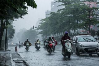 Dự báo thời tiết ngày 17/9: Ngày nắng, đêm và sáng mưa dông