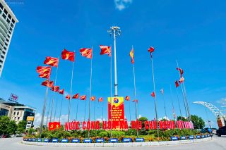 Rực rỡ cờ hoa chào mừng Đại hội Đảng bộ tỉnh Quảng Ninh lần thứ XVI